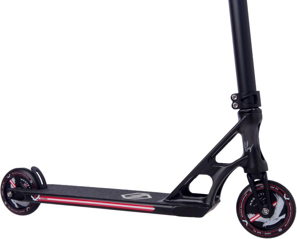 Trotineta Striker Magnetit Bgseakk