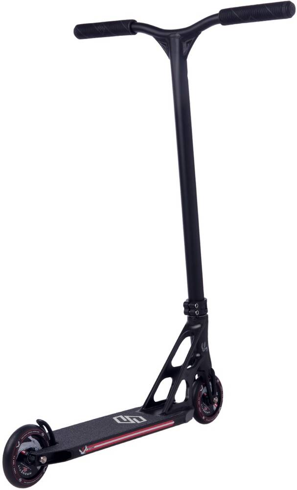 Trotineta Striker Magnetit Bgseakk